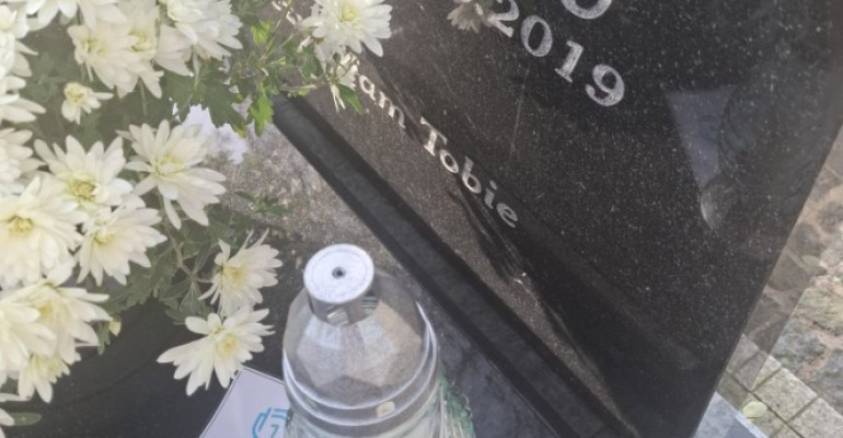 1 listopada dzień Wszystkich Świętych – ci co odeszli są w naszych sercach