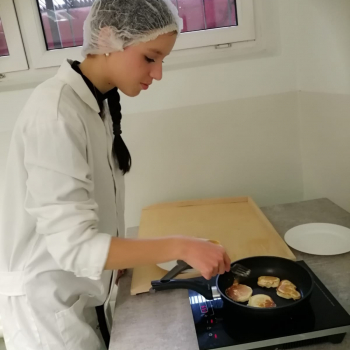 328495644_1938967049772572_4858007318910242099_n