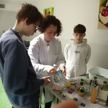 328735370_1383412229084681_9001285813775973023_n