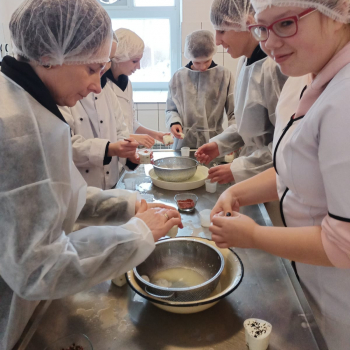 325970848_1305447630300259_6122241506791355122_n