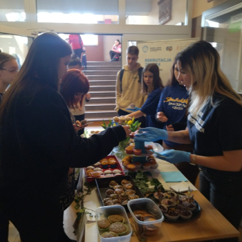 338126563_1400486960716668_7664238781418480681_n