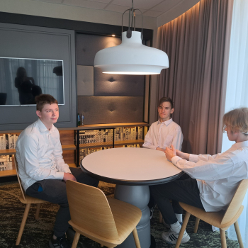 337161525_210591105006056_8759446797709660381_n