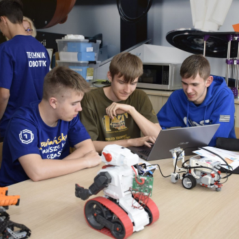 346090569_234803175819674_6525105836326659987_n