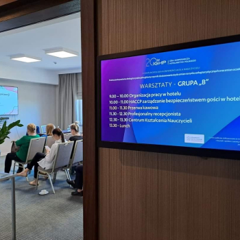 347243153_1340000293396261_3453064426130066134_n