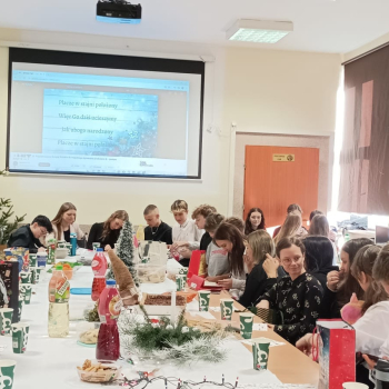 410901626_877145287744865_4458143160632880332_n