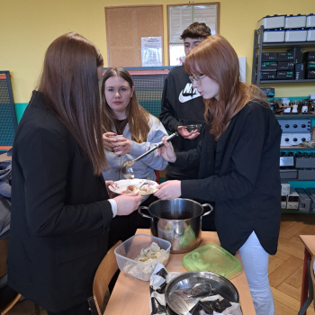 410969487_877145387744855_4914380804840468172_n