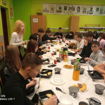 412894734_877143637745030_5094613841357059884_n