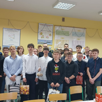 410881072_877144981078229_8094124750026771401_n