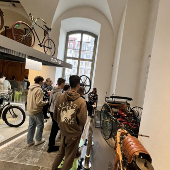 406487576_867934808665913_1500328215968910588_n