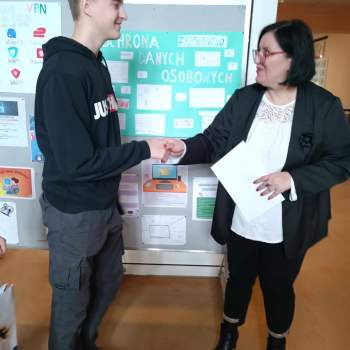 427688200_916338910492169_865307982253820695_n