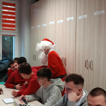 7230dd62-7d89-4d54-ac2a-de2976d1e8e7