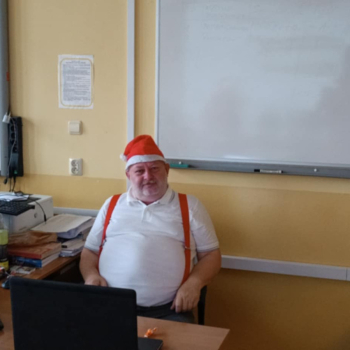 ea9b53c7-d0b7-4774-aae6-94e9833c39ab