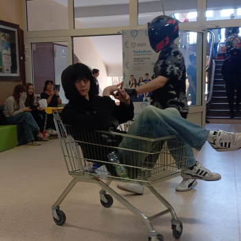 40274186-5d75-4cc1-afce-771cd4be7359