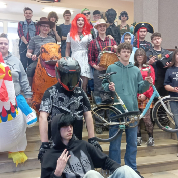 b6381fc8-715d-42b2-b547-db51b74f9a91