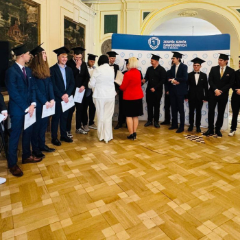 678112308_1571930844932969_272458039939343424_n