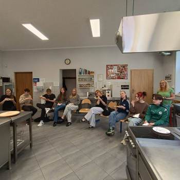 677776320_1571683788291008_8907090968768193611_n