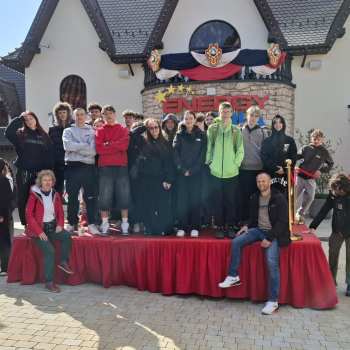 84f8ca0d-065d-4a9d-beaa-ddfbe1c2c129